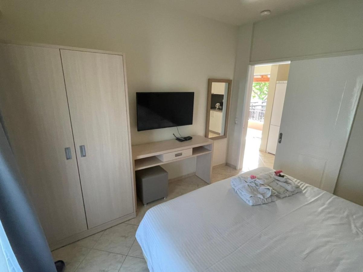 Апартаменты Angelika House 2 Маратиас Экстерьер фото