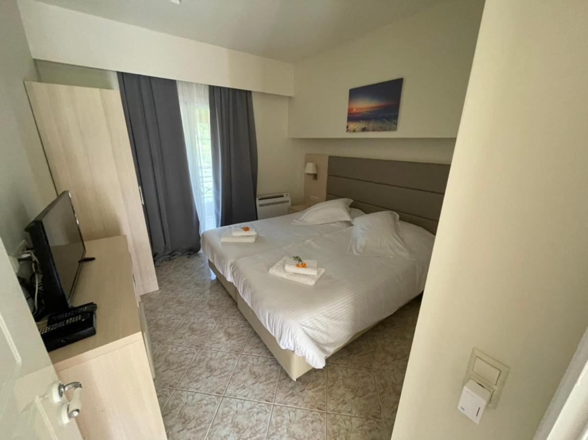 Апартаменты Angelika House 2 Маратиас Экстерьер фото